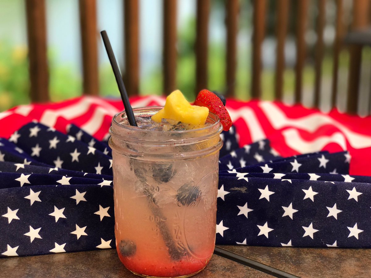 Happy 4th of July 🎉 today we have a red, white &amp; blue sangria 🇺🇸 tonight we have team trivia from 7-9 pm! We are open until 9 pm 🎊
