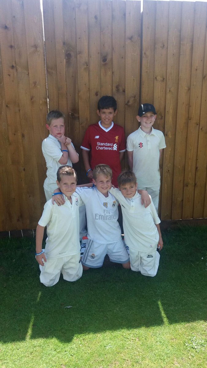 PontyKeyscc's tweet photo. @allstarscricket our little #allstars @FugitivesCC U9s tournament on the weekend #unbeaten https://t.co/YmHVEZLLh8
