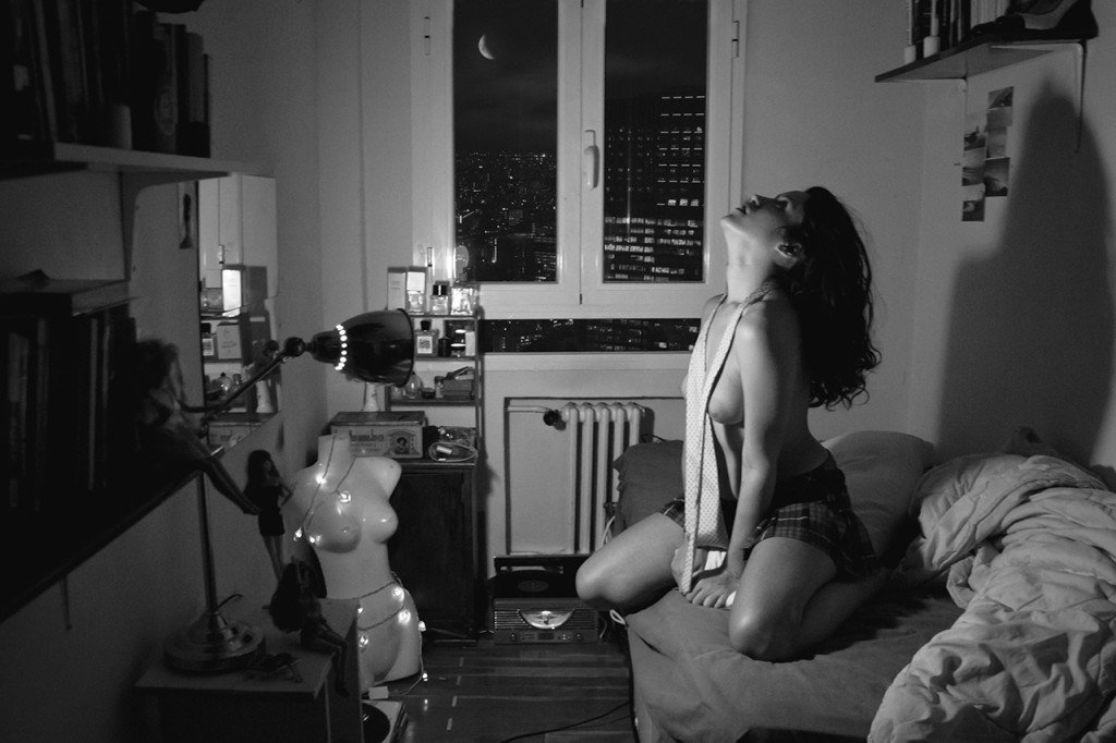 hoyesarte_com's tweet photo. 'Insomnio', @Exilio_Foto se sumerge en el desamparo de la noche con nueve retratos en blanco y negro https://t.co/qG1vABCJys https://t.co/f40grSkKMj