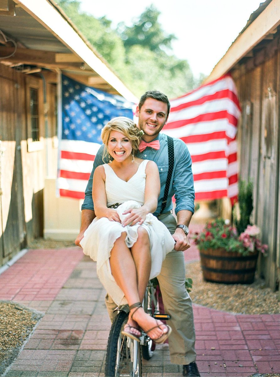 Happy 4th of July from Castleton! Celebrate your independence!  Photo// Ben Finch
#eventplanners #weddings