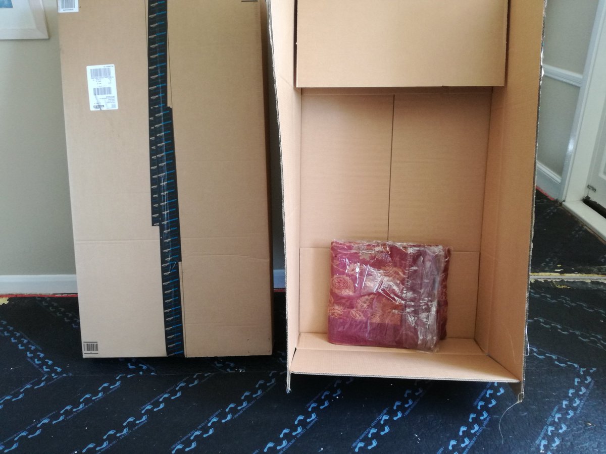 EloiseBattersby's tweet photo. Has anyone else had really inappropriate packaging??? #worstpackagingever https://t.co/YEcwDPDvkL