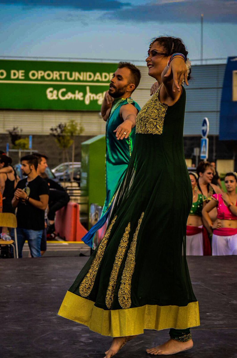 danceland_mad's tweet photo. Ayer fue nuestro primer día de puertas abiertas. Os esperamos hoy a las 18:00- danza oriental y a las 19:00- Zumba ¡solo 5€ cada clase! https://t.co/r4avMLSZ9e