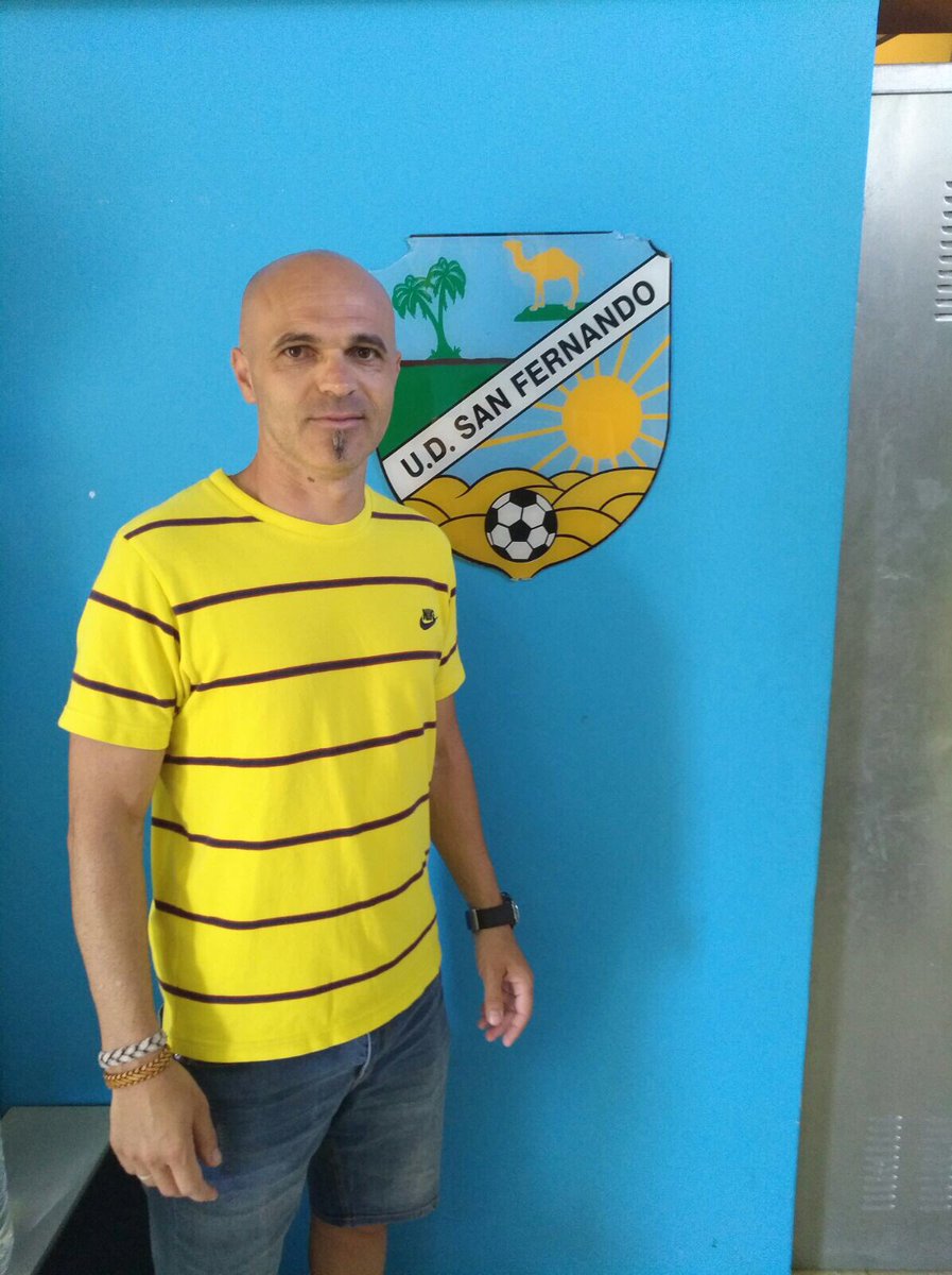UDSANFERNANDO2's tweet image. Victor Quintana se hará cargo de entrenar el Juvenil B, de la U.D. San Fernando.
BIENVENIDO 🙏👌⚽️ @mdelasanta