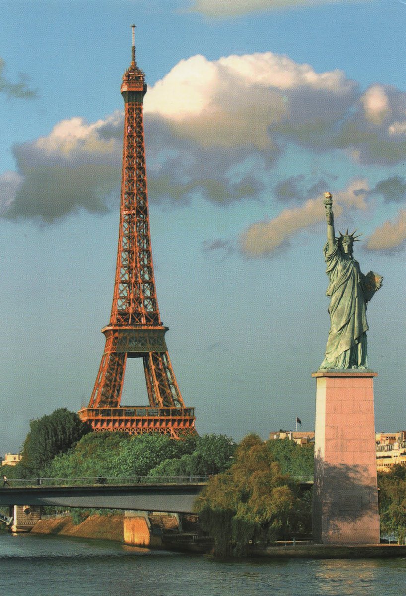 フランス観光開発機構 公式 Twitterren セーヌ川の中洲にある自由の女神 ニューヨークの自由の女神 をつくるための試作の型から 由緒正しく誕生 フランス革命100周年を記念して18年のパリ万博の年に作られました Rt Tonyestanguet T Co Rycs34kunp