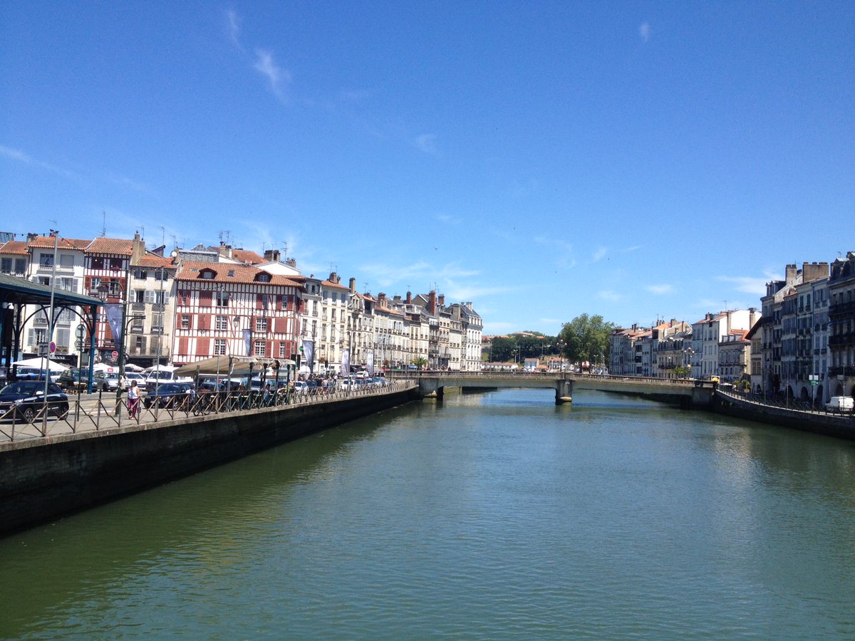 La27eregion's tweet image. @pays_basque pour parler de territoires intelligents et d&apos;innovation publique #latransfo #RN2017 #smartadministration #psilabs