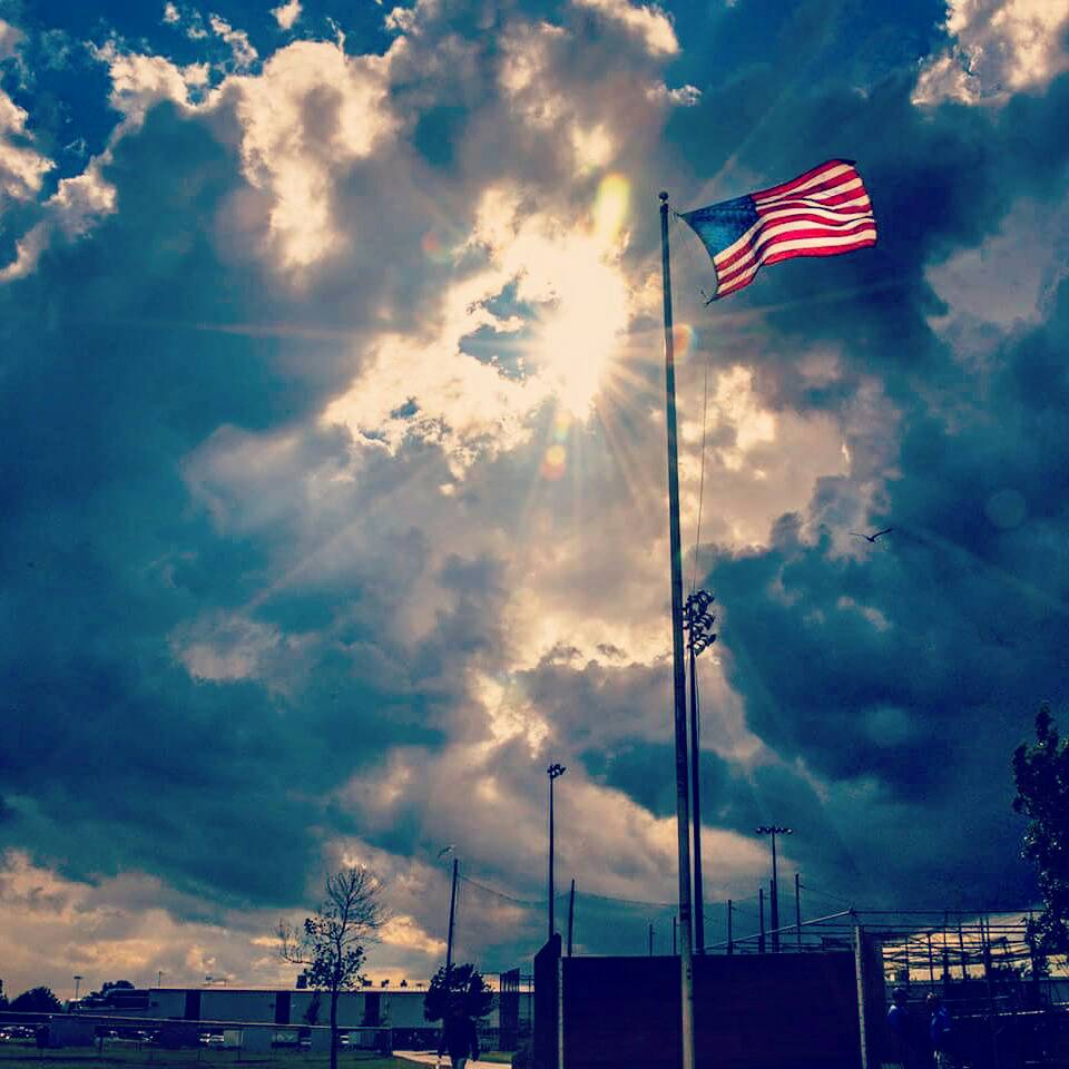 agsl_thunder's tweet photo. Happy 4th of July to all our Thunder families! #thereisnoplacelikehome https://t.co/JRNpVgej1I
