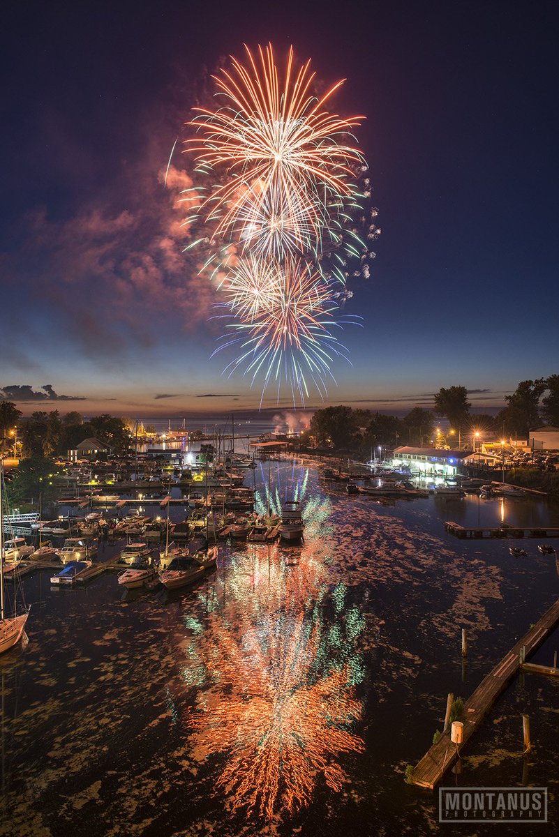 Olcott NY last night <a href="/I_LOVE_NY/">I LOVE NEW YORK</a> <a href="/NewfaneOlcottNY/">Newfane-Olcott NY</a> #Olcott #July4 <a href="/spann/">James Spann</a> <a href="/JimCantore/">Jim Cantore</a> <a href="/StormHour/">#StormHour</a> @whec_kwilliams <a href="/Wxandgardenguy/">Mark McLean</a> @spensgen <a href="/GMA/">Good Morning America</a>