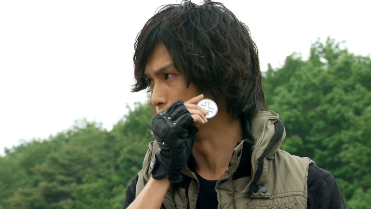 戦極ユイ Sur Twitter 仮面ライダーバースの装着者 どちらの装着者が好み マニュアル読まない伊達明 いいね マニュアル大好き後藤慎太郎 ｒｔ 仮面ライダーオーズ 仮面ライダーバース