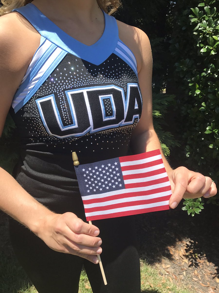 UDAnews's tweet photo. Happy 4th of July! ❤️⚪️💙 https://t.co/dm9yfVRpb4