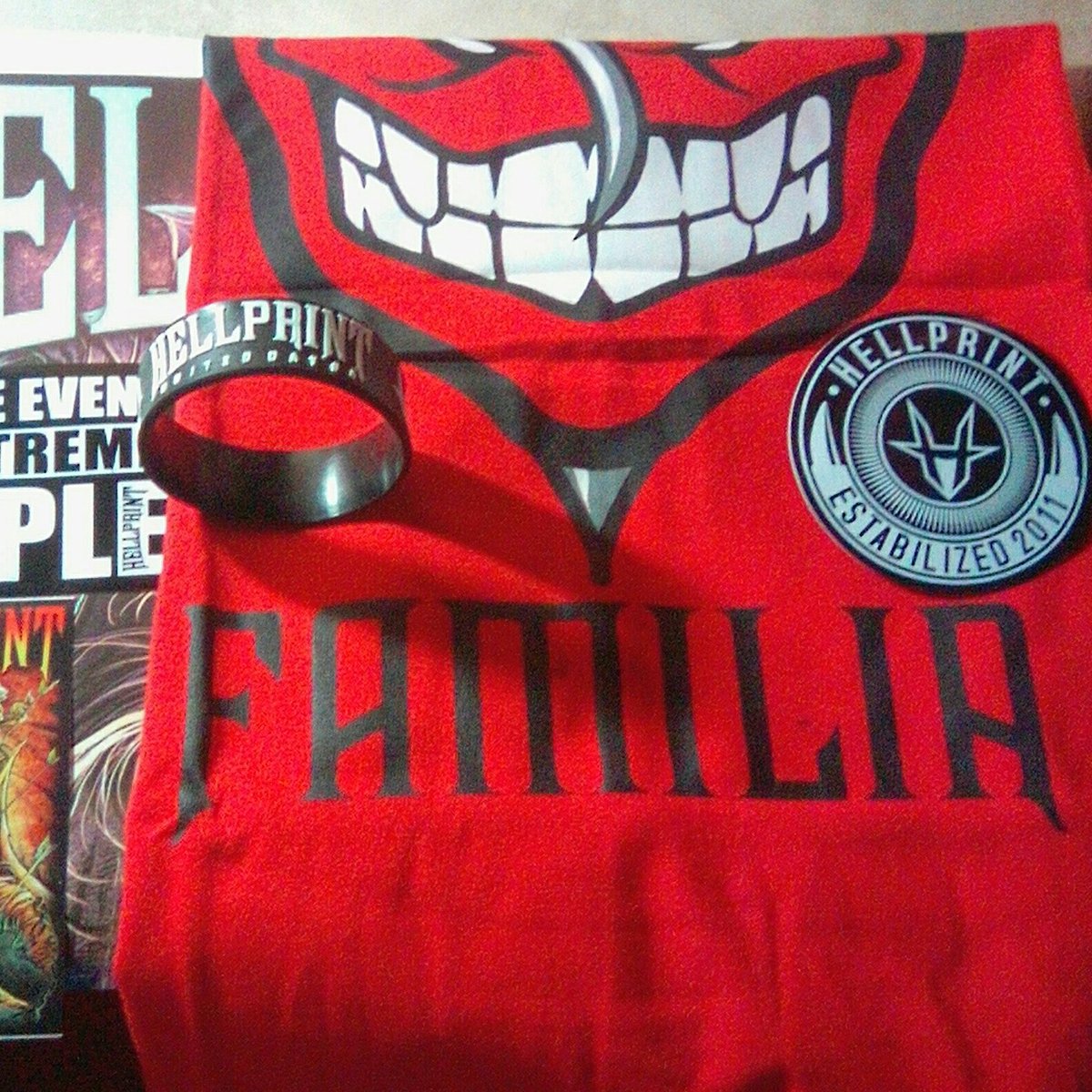 Indri Little Queen tweet media