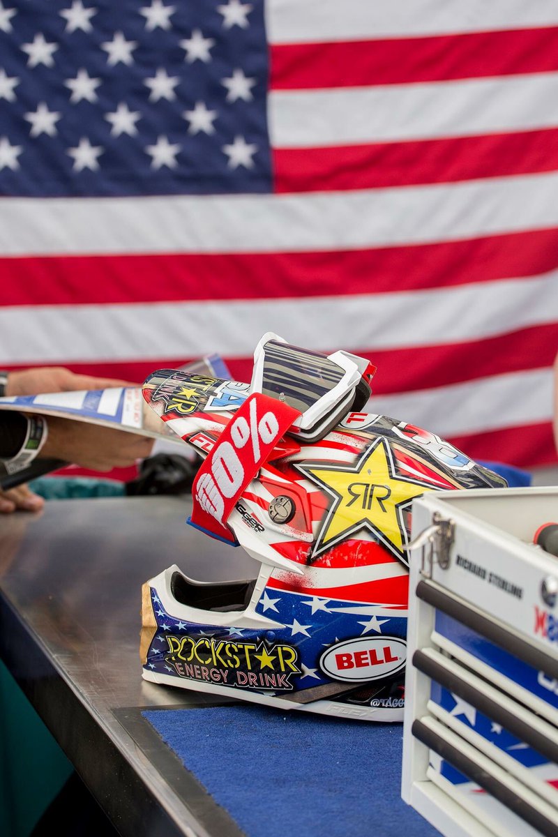 Happy 4th July to our American fans! Who will be coming across the pond to support Team USA? 🇺🇸️🇺🇸️ #mxon17 #teamusa #IndependenceDay