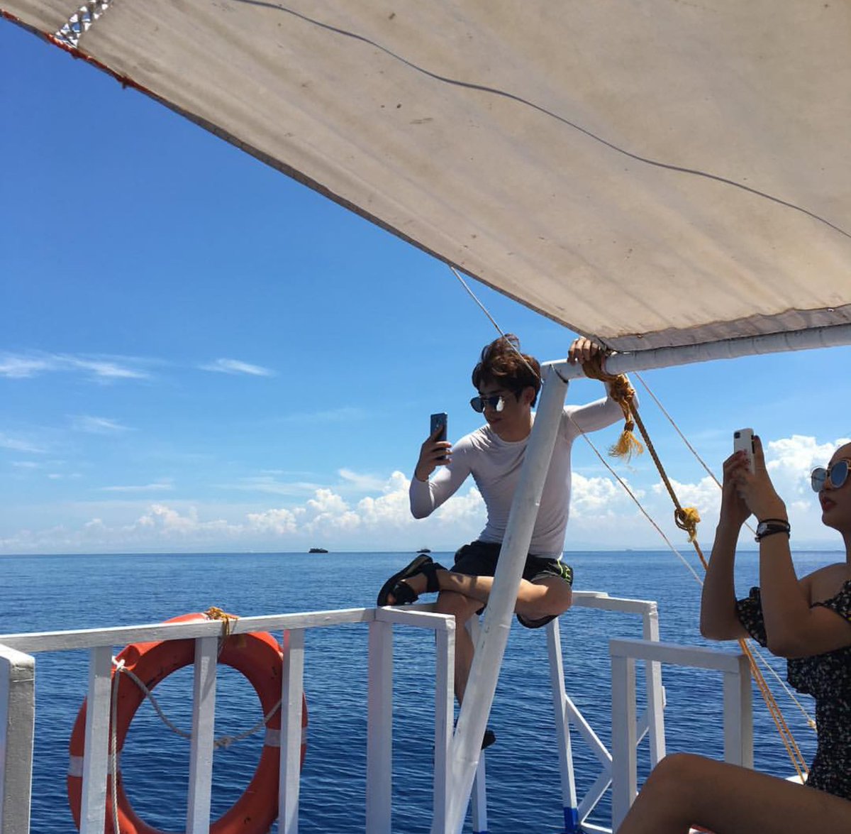 dphyjin's tweet image. Orada selca çektim ama, ölür müyüm bilmiyorum. #prayforpyo