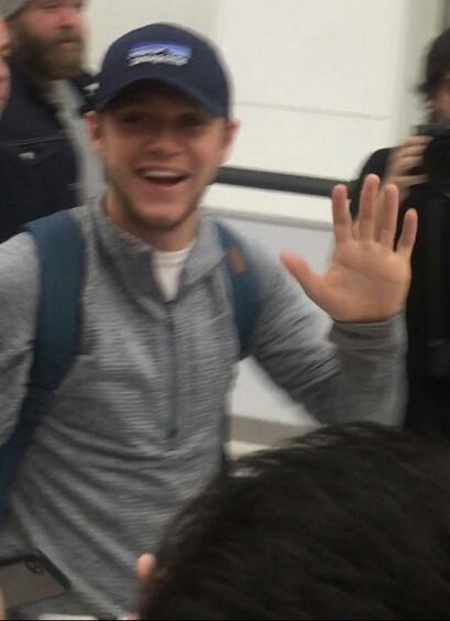 1DPops_Ecuador's tweet image. Niall llegando a Japón 
Niall arriving to Japan 

#MTVAwardsStar One Direction