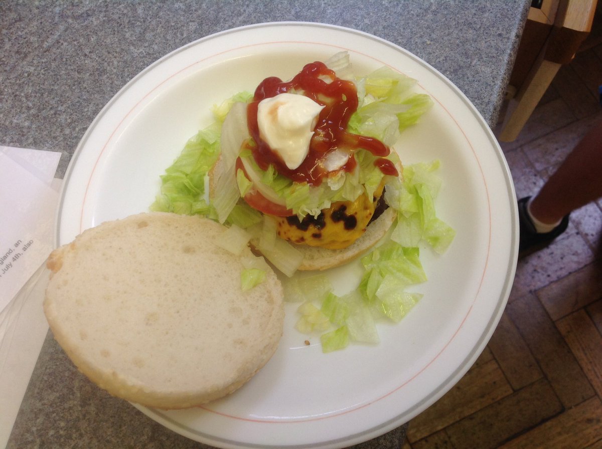 css_essexFood's tweet photo. LH students making burgers for Independence Day using Red Tractor farm assured lean beef mince. https://t.co/EN2d4vzbbt