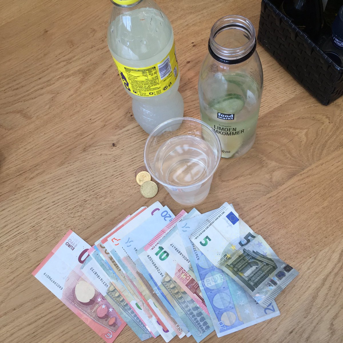 FamilievanFonk's tweet photo. spendin' our winnings! Brainstorm next steps #CoChef @SFYN_NL @ikwilpret https://t.co/uPyts9T2OG