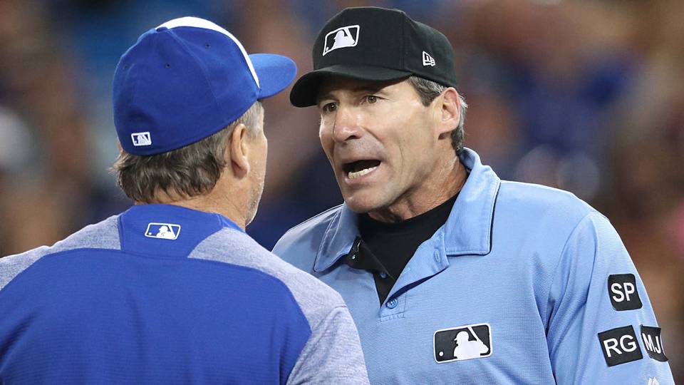 sportingnews's tweet image. Veteran ump Angel Hernandez is suing MLB and Rob Manfred, claiming racial discrimination. sportingnews.com/mlb/news/angel…