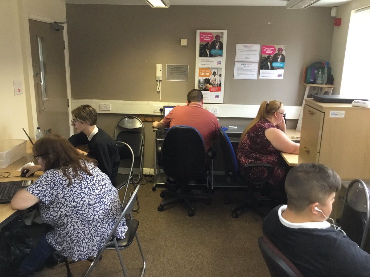 GetMeMotoring's tweet photo. #CommunityMakerspace Using #tech & #3DPrinting to begin manufacturing bespoke products for Platt Bridge Gala Day @pbcommzone @DigitalWigan https://t.co/vemJLgqyMW