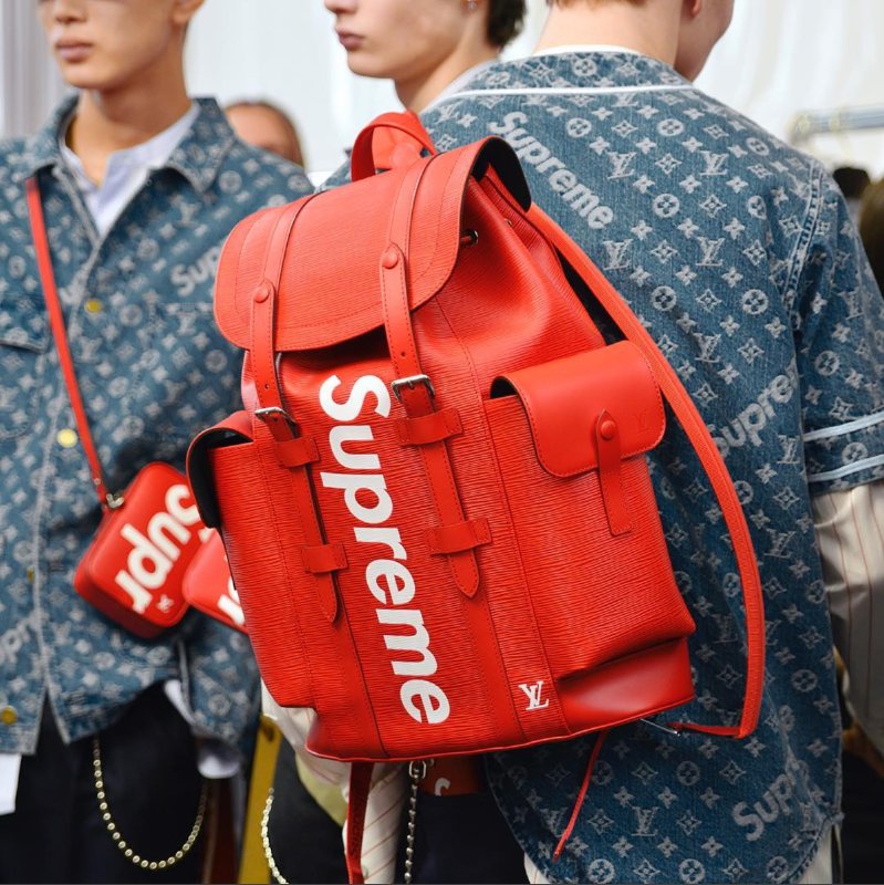 nkobrwn's tweet image. Have yall checked out that collab between louis vuitton and supreme? Incredible. Unreal. But its real! #issacollab