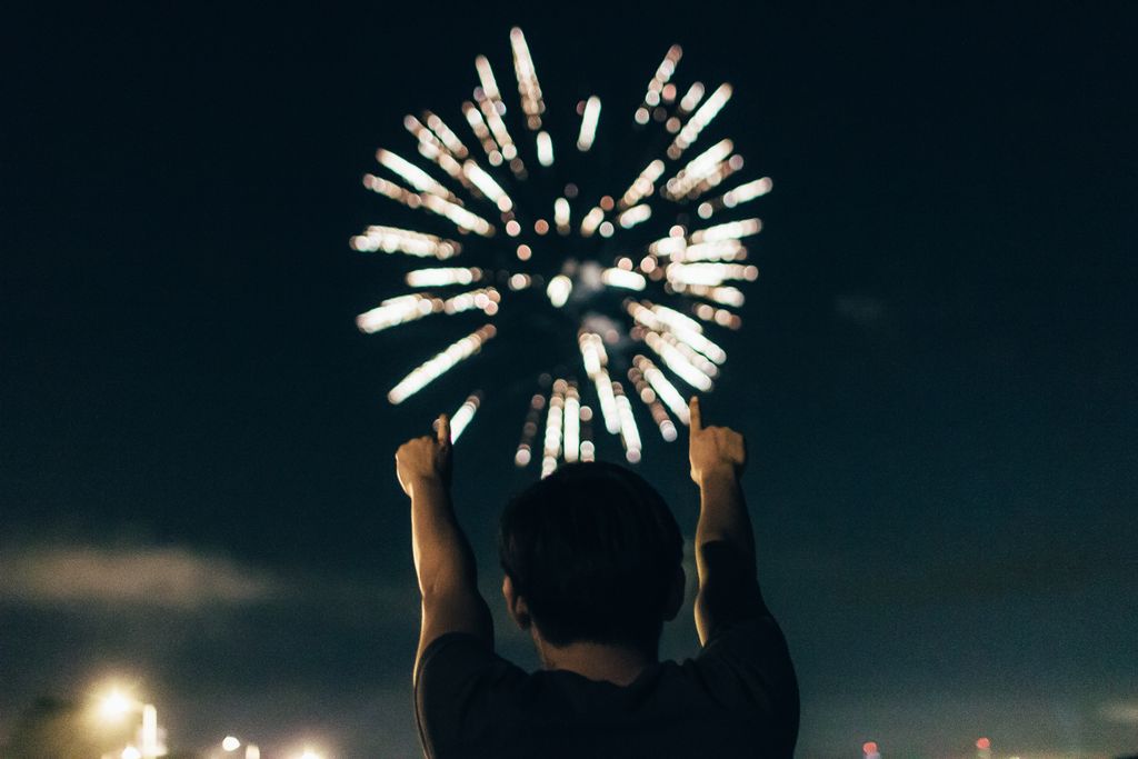 joinprogressapp's tweet image. Happy #FourthofJuly! May your day be chock full of fireworks, boat rides, cold beer, and cookouts! #JoinProgress #IndependenceDay