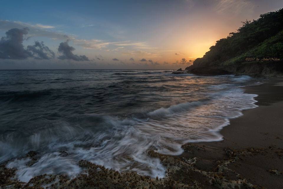 John7Nelson's tweet photo. Playa/Beach #PuertoHermina #Quebradillas #PuertoRico #John7Nelson #J7N #NikonD750 https://t.co/hnSU0jqwwX