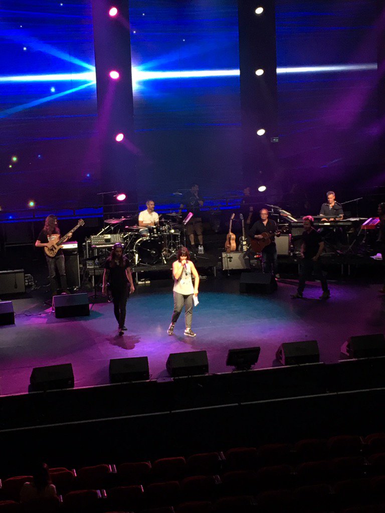 AwardsParis's tweet photo. Natasha St-Pier en répétition #AwardsParis https://t.co/0be5X8LLvP