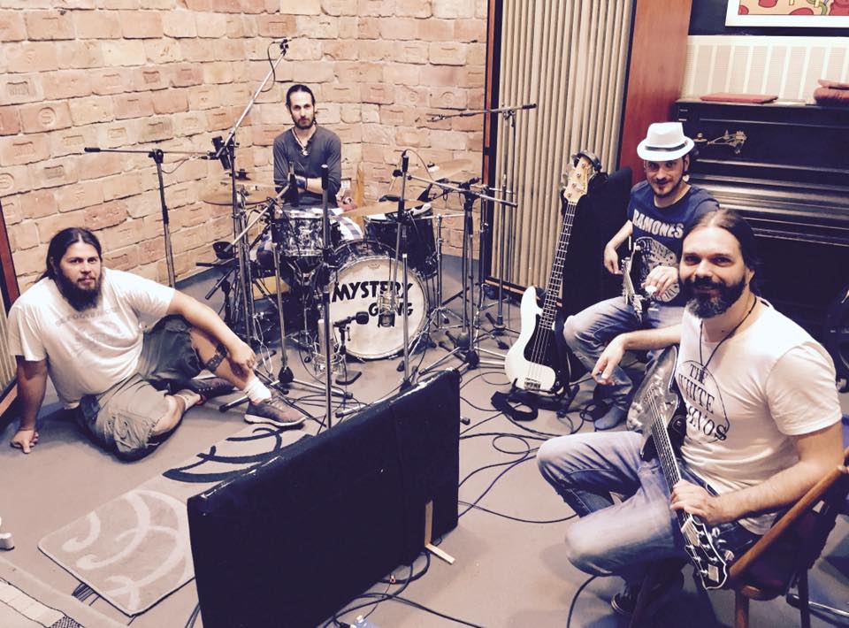 OzoneMamaHUN's tweet photo. Happy 4th July to our American fellas!
We have just started recording the new Ozone Mama album.
#ozonemama #independenceday #NEWALBUM https://t.co/DI7uHDKBk2