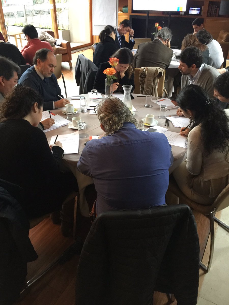 Construye2025 realizando taller sobre logros, aprendizajes y desafíos en su primer año de implementación