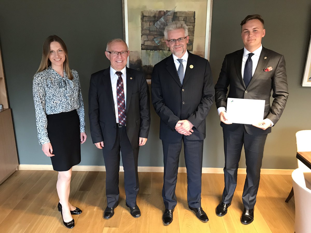 SecGenEnCharter's tweet photo. Global energy issues & @Energy_Charter modernisation & #diplomaticdialogues on table w Neris Germanas, ViceMinister @LithuaniaMFA Good work! https://t.co/vGFwyVL1MD