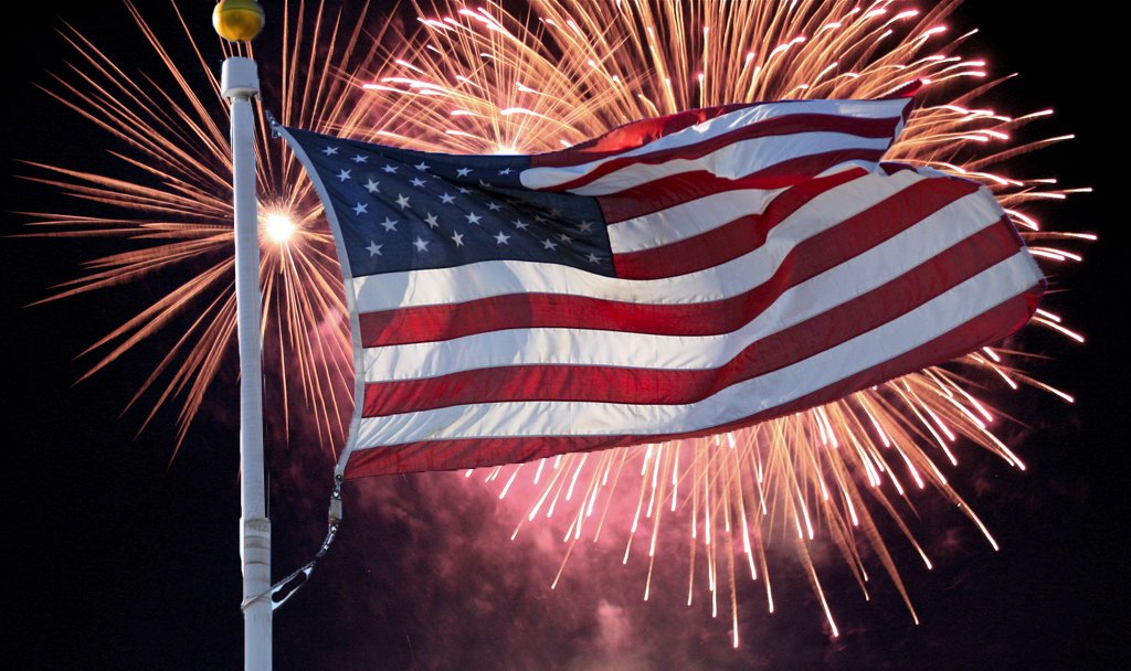 MarkupsEditing's tweet photo. Happy 4th of July to our Southern neighbours! #July4th  #longweekend #celebrate #USA #Independenceday2017 https://t.co/u4tntINBXa