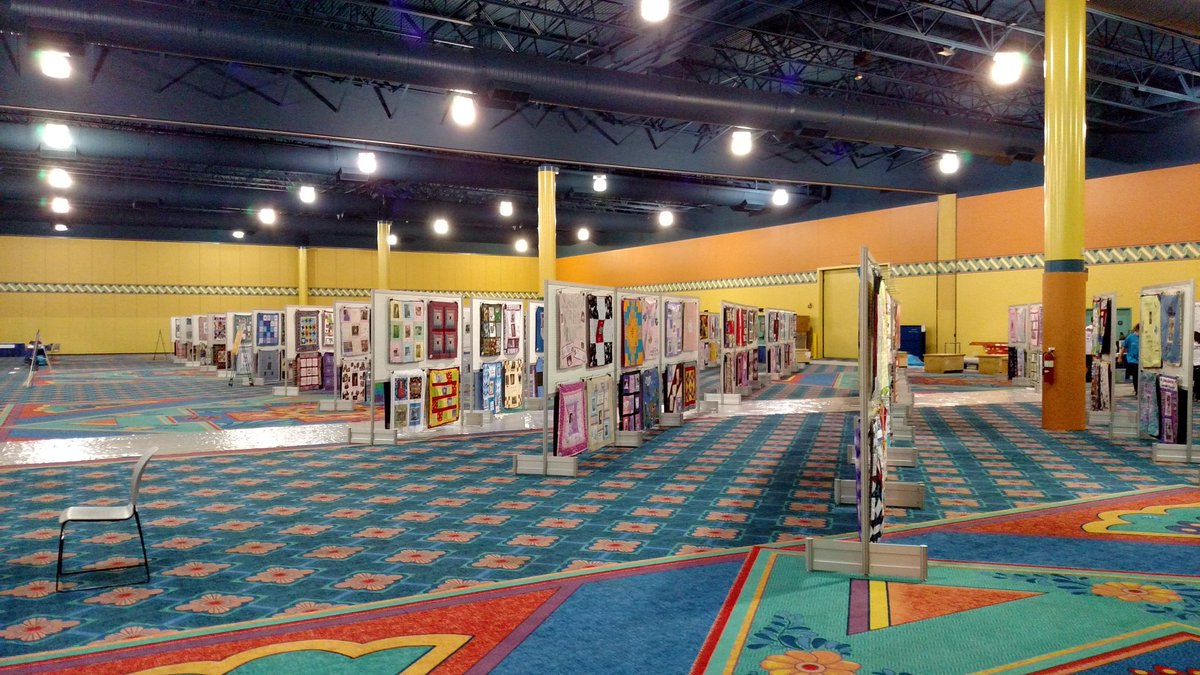 billdollins's tweet photo. Each quilt represents a child living with type 1 diabetes. #CWDFFL https://t.co/qTHGfJWLJn