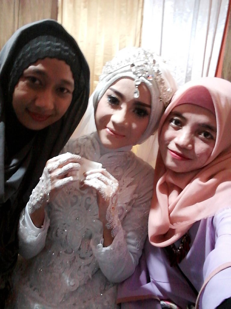susanfebry's tweet photo. happy wedding my bestfrend rifatunnisa agustina dan Asep. smga mnjadi klrga yg SAMAWA ya. 😊#lastpost 3 juli 2017 https://t.co/76dEaipNOz