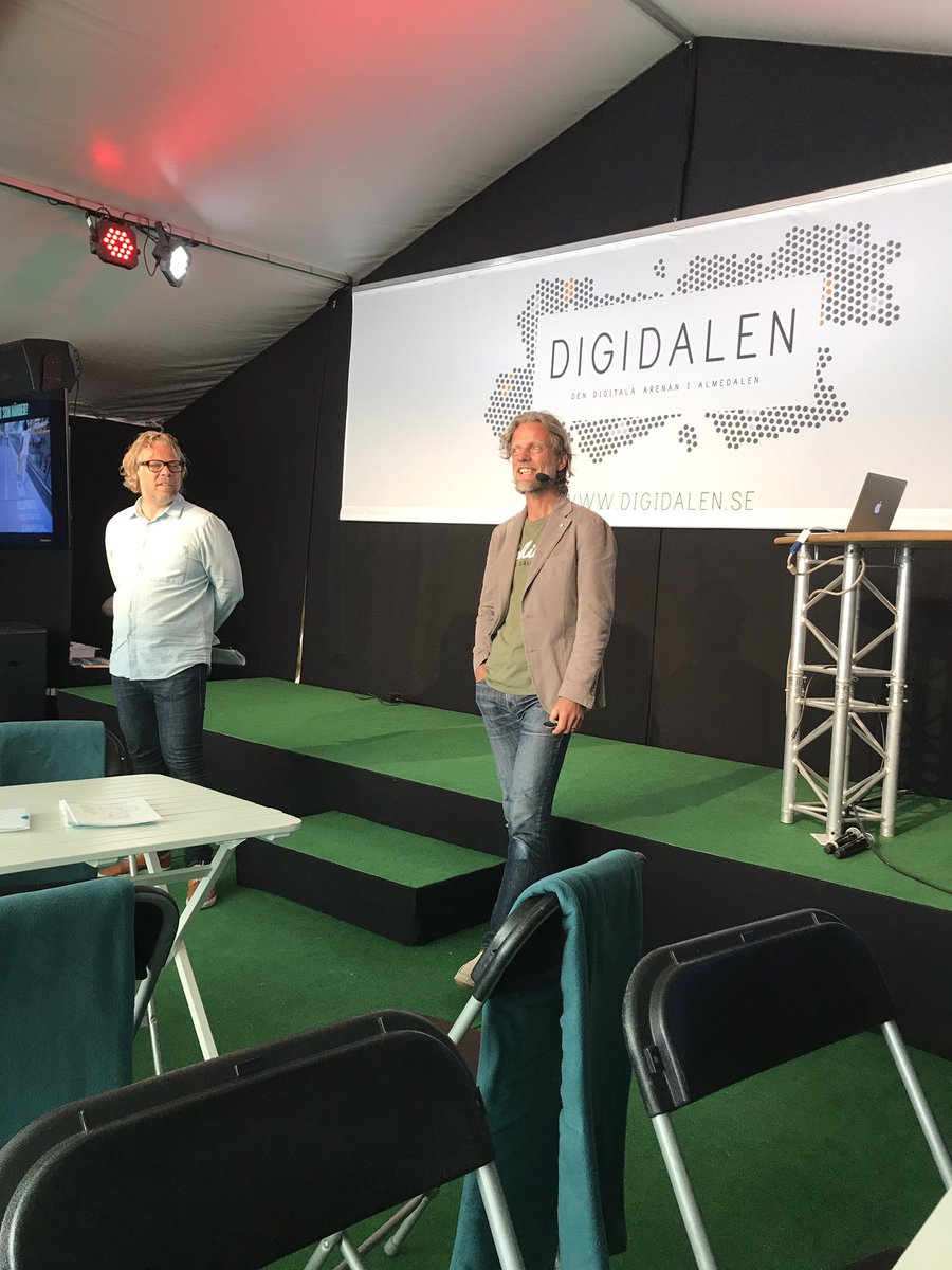 BohmanAnette's tweet photo. Nu fortsätter dialogen. Mats Lewan futurist pratar om "att det här är bara början" #digidalen2017 #digdemokrati https://t.co/36yZU9b1tx