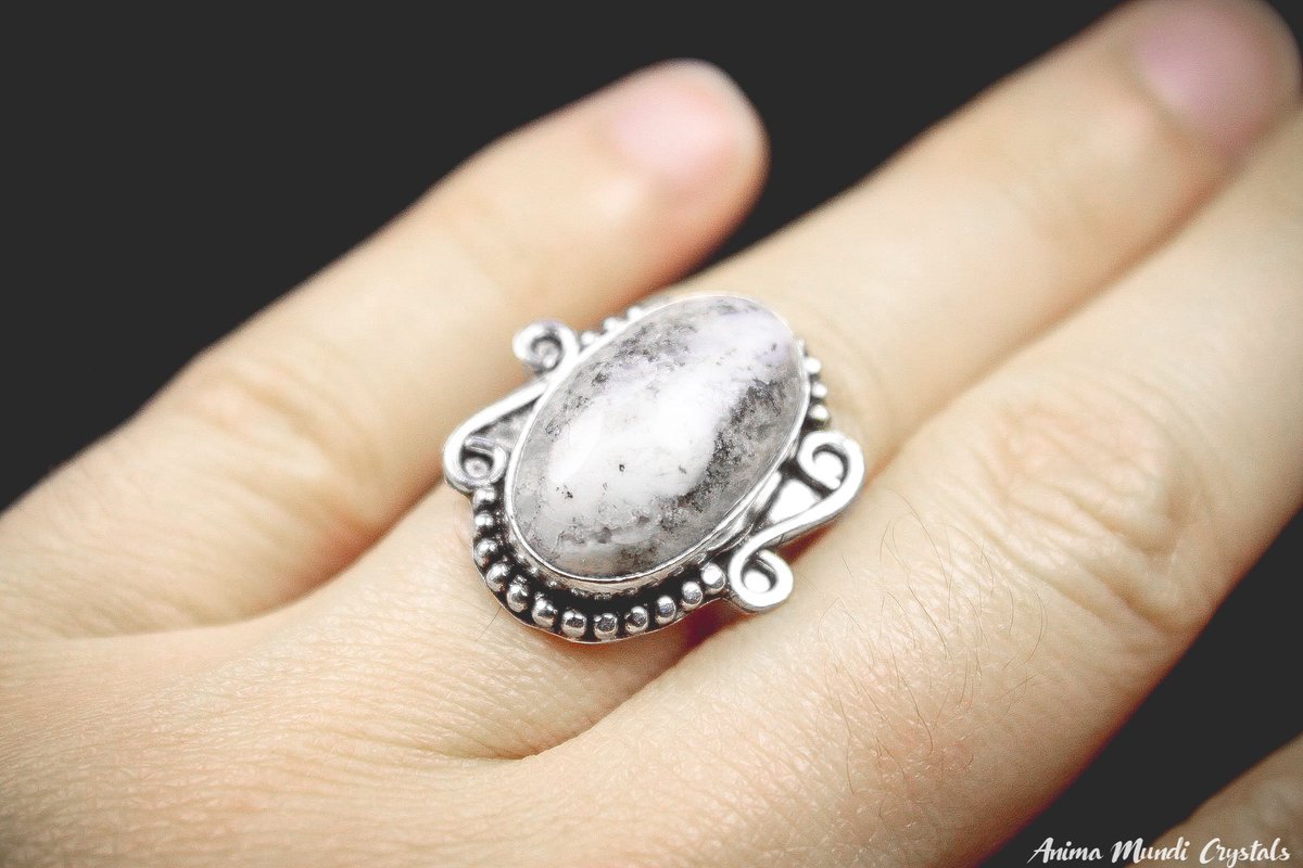 AnimaMundiCryst's tweet photo. #Opal #dendrite #ring
https://t.co/L9kkUKwRxe
#ringsize8 #ringsize9 #opaldendrite #dendriticagate #whitegemstone #epiconetsy #ringforher https://t.co/UcQrJNnwv3