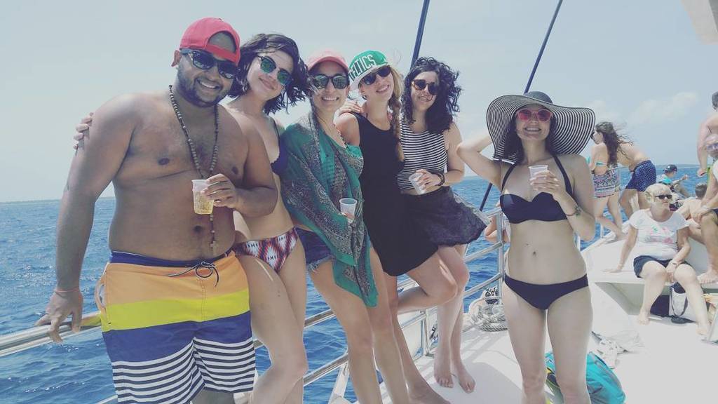 OscarPolanco's tweet photo. For more Tuesdays like these we say Salud #macro16 #bgsealumni #mybgse #dominicanrepublic https://t.co/FW5SaVQOms https://t.co/VIJe2gcJ5h