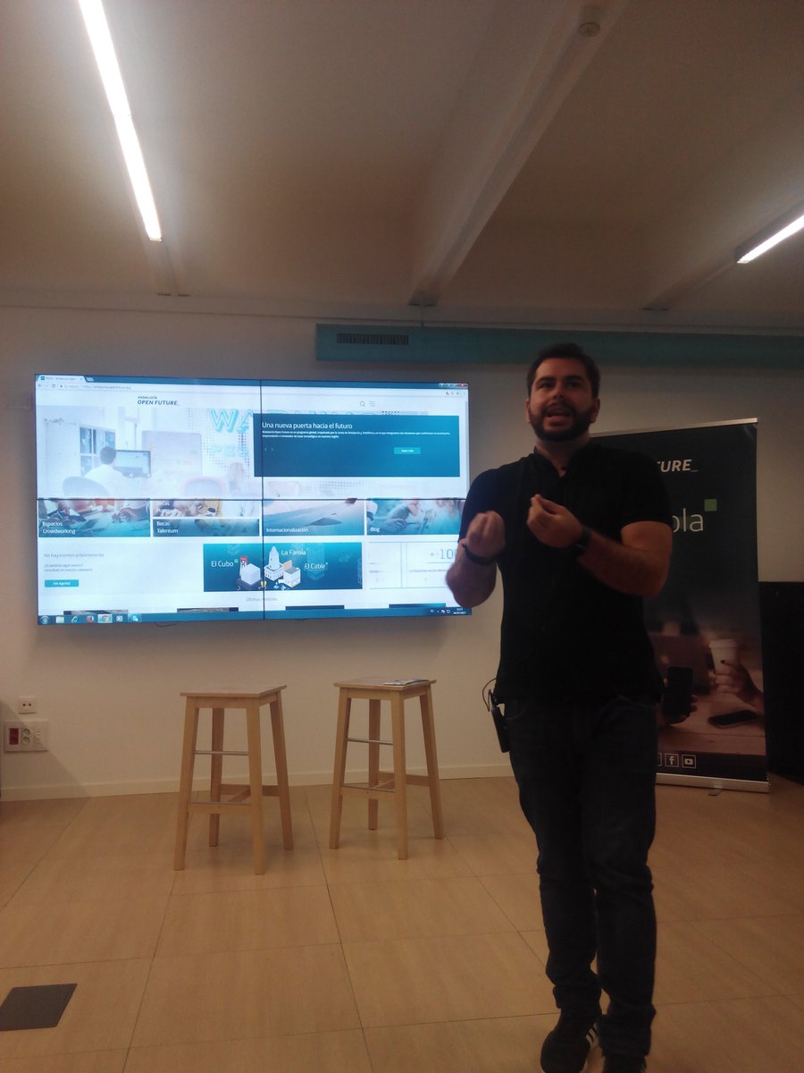 Aedifico_es's tweet image. Inspiradora y motivadora charla recibida hoy de @NeoGeneration , CEO de @KIBO y mentor en #LaFarola @OpenFuture_And #Bravo #SomosAOF 👏👏👏👏👏