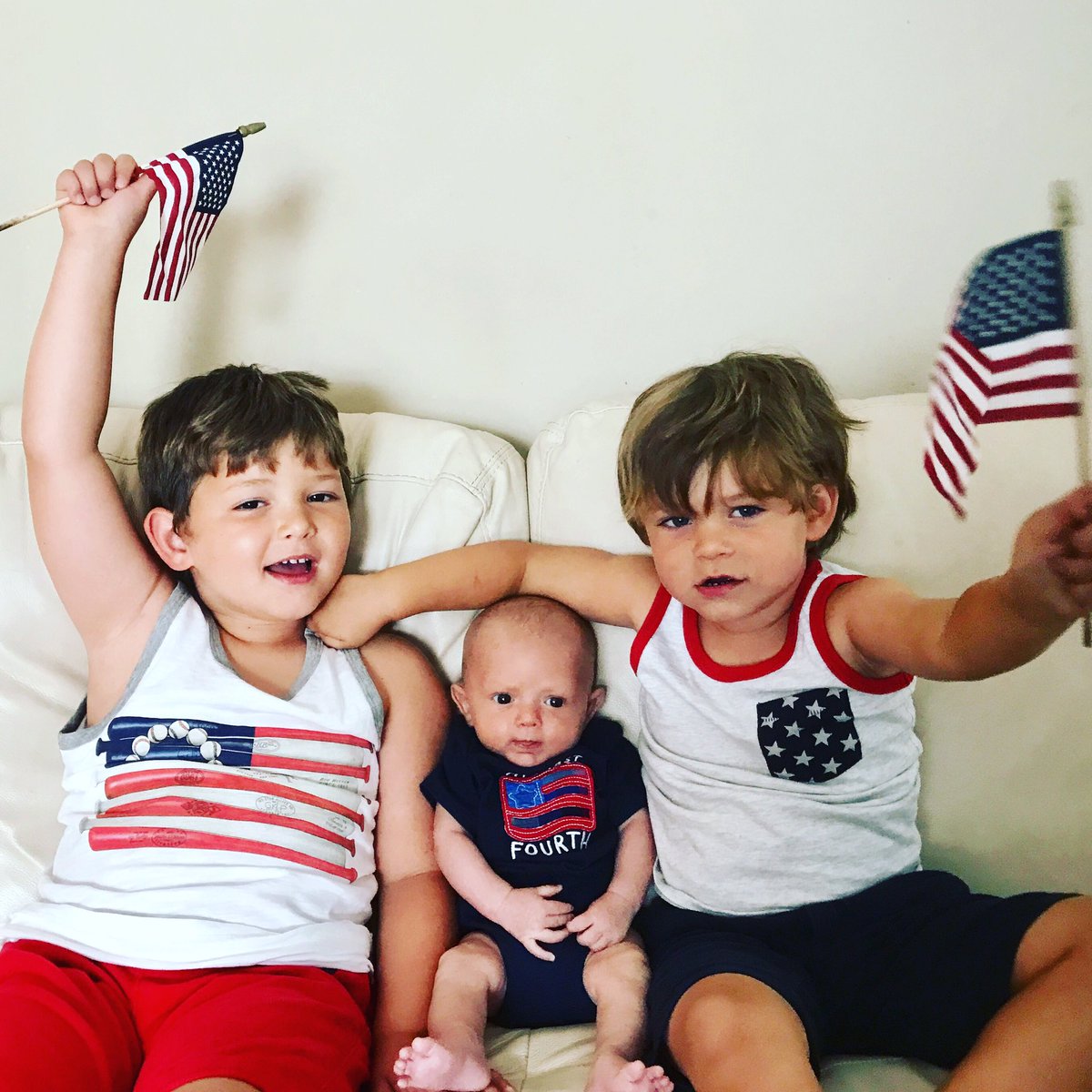 JamieApody's tweet photo. Happy 4th! 🇺🇸 #myfirst4th #4thofJuly #2monthsold #6abcaction https://t.co/tfvIloDs99