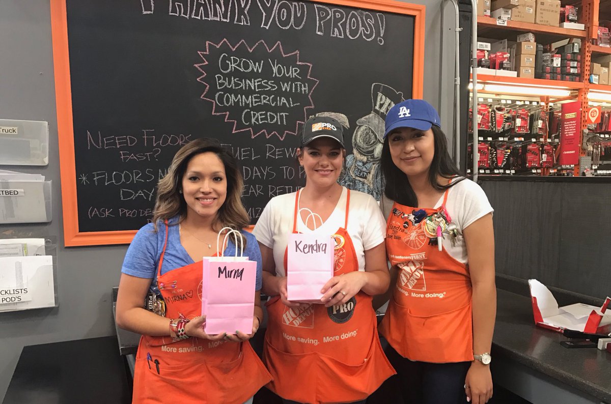 JJMarucci's tweet photo. 🌟PRO APPRECIATION WEEK🌟!Thanks for all you do&amp;thank you for growing the business! 🍭GOODIE BAGS🍭 for our 💎FANTASTIC💎 pro team! #BadgerUp 🐾🐾 https://t.co/RAjDVcCDQP