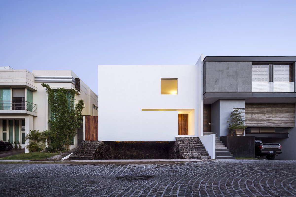 pasdesantis's tweet photo. The Cave / Abraham Cota Paredes Arquitectos https://t.co/VfeqGZHbaq https://t.co/itXRuhBbIu