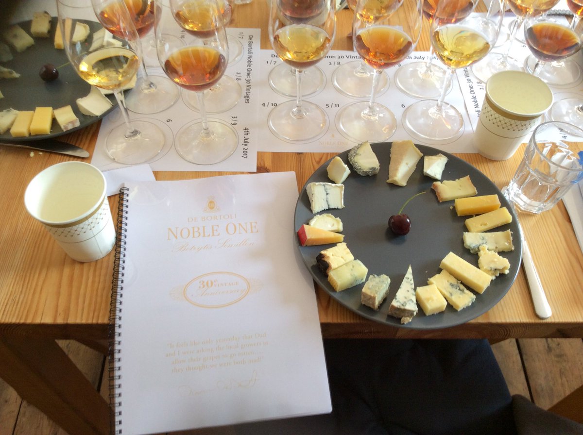gotowineguy's tweet photo. Just about to start a monumental wine tasting of 30 years of Noble one from De Bortoli wines in London. Such a privelidge! https://t.co/rmEkskGWJB