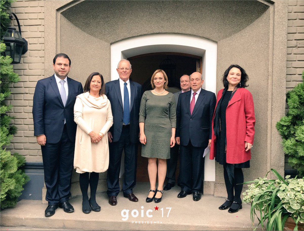 PDC_Chile's tweet photo. @carolinagoic se reunió con Pdte. de Perú @ppk_presidente y Pdta. Senado 🇵🇪@LuzSalgado_R Abordando temas de futuro y cooperación #Goic17🇨🇱 https://t.co/twXFr8LGuj