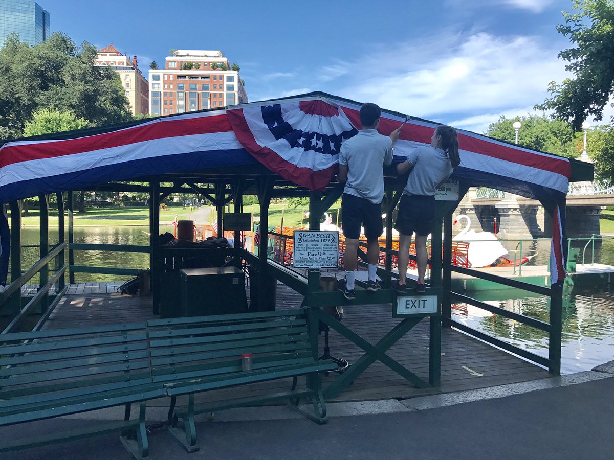 swanboats's tweet photo. Happy 4th Boston. https://t.co/yDLdlvnH3m