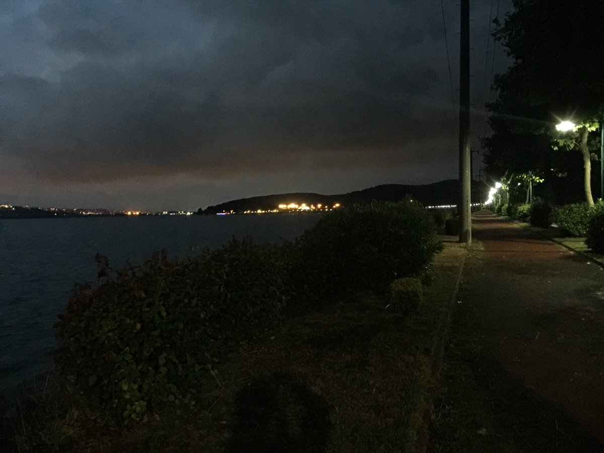 aggzu's tweet photo. #sapanca #lake #uncle #cousin #rainly #crowded #road #to #wedding https://t.co/BwH6zAp8DY