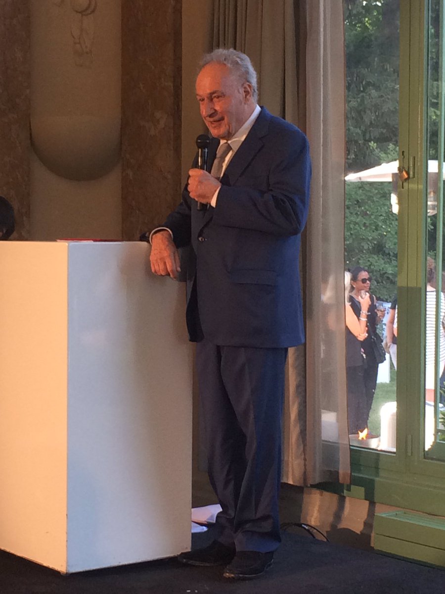 bjudel's tweet photo. Merci Gérard Brémond pour ces 50 ans de réussite du @GroupePVCP tourné vers l'avenir: innover, développer, entrepreneur! #50ansPVCP 🎩👏 https://t.co/i0HYLssH2w