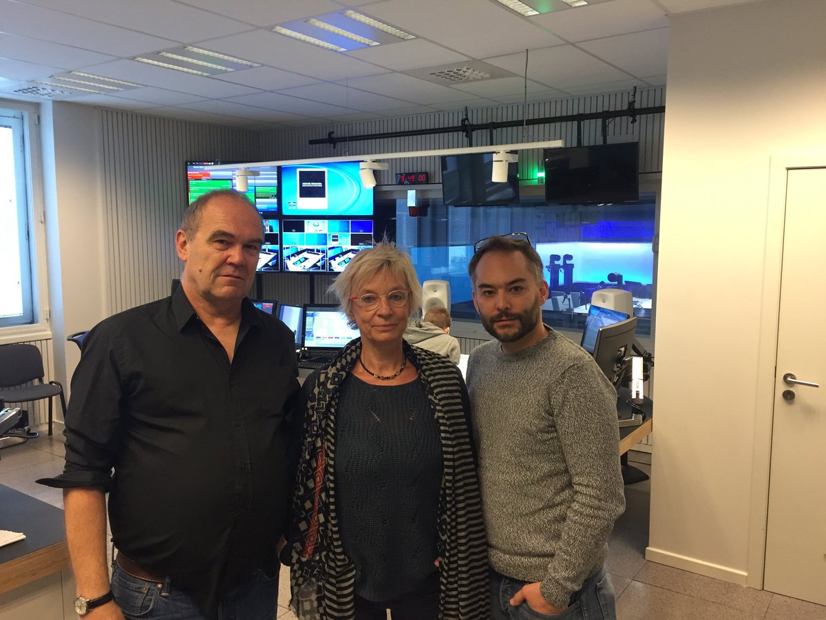 philippepochet's tweet photo. Ce matin à la @RTBF @lapremiere avec @meta_morphosis pour parler de #breadandroses https://t.co/7v04RO8NaZ @ETUI_org https://t.co/GoZ7IyznHj