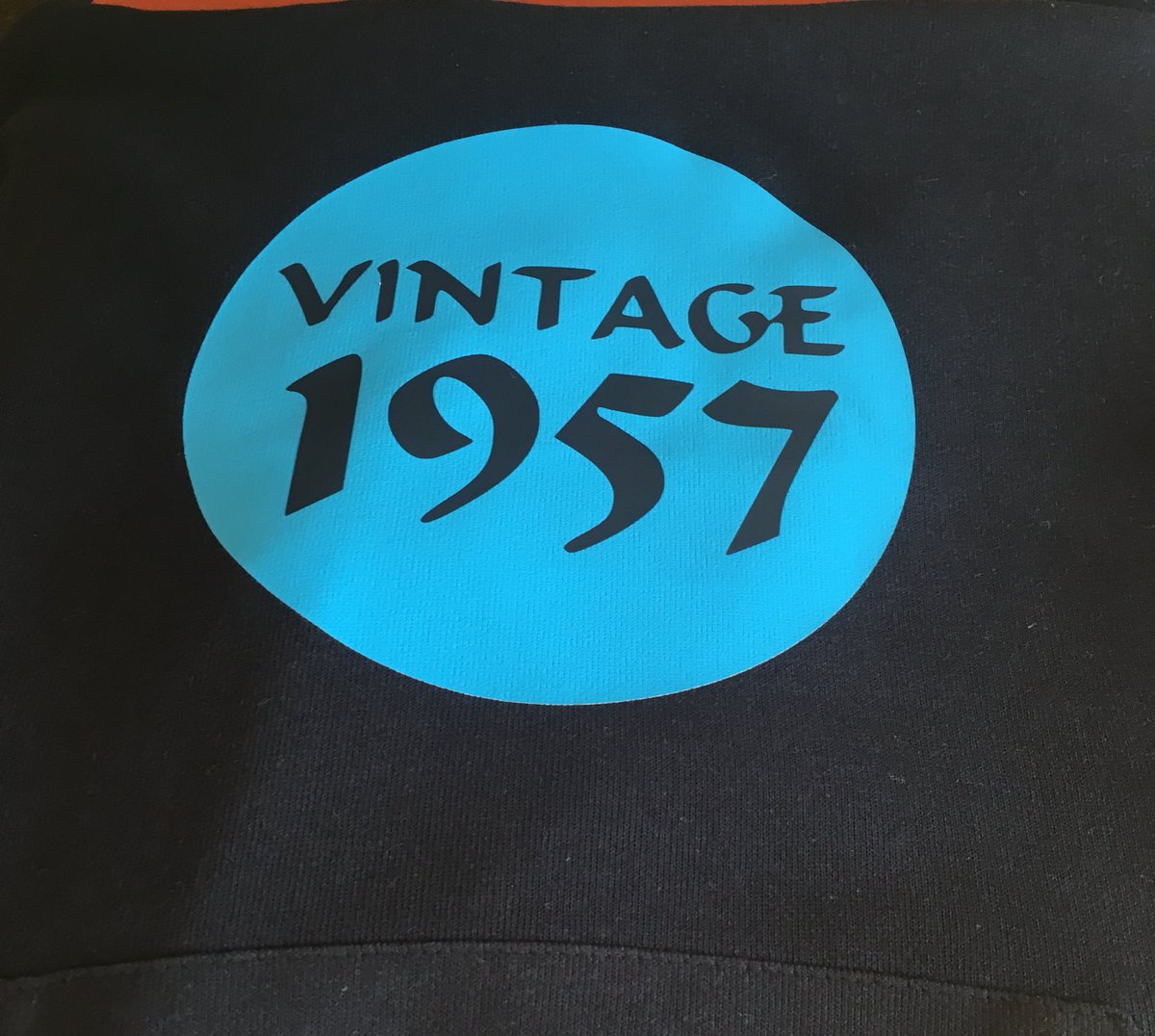 ReflectionsinM's tweet photo. Another cool #personalised #hoody! #vintage https://t.co/dUdBOMJSxj