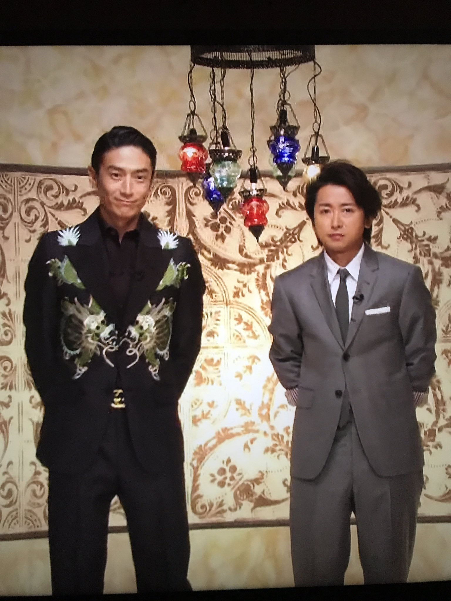 みさこ 伊勢谷友介さんは芸大生時代にパリコレモデルしていただけあってスーツの着こなしも日本人離れした格好良さ 大ちゃんはおちついたシンプルなスーツなのが珍しいね 忍びの国 伊勢谷友介 大野智 夜会 T Co Nytvbayosb Twitter みさこ 伊勢谷友介さんは芸大生時代にパリコレモデルしていただけあってスーツの着こなしも日本人離れした格好良さ 大ちゃんはおちついたシンプルなスーツなのが珍しいね 忍びの国 伊勢谷友介 大野智 夜会 T Co Nytvbayosb Twitter