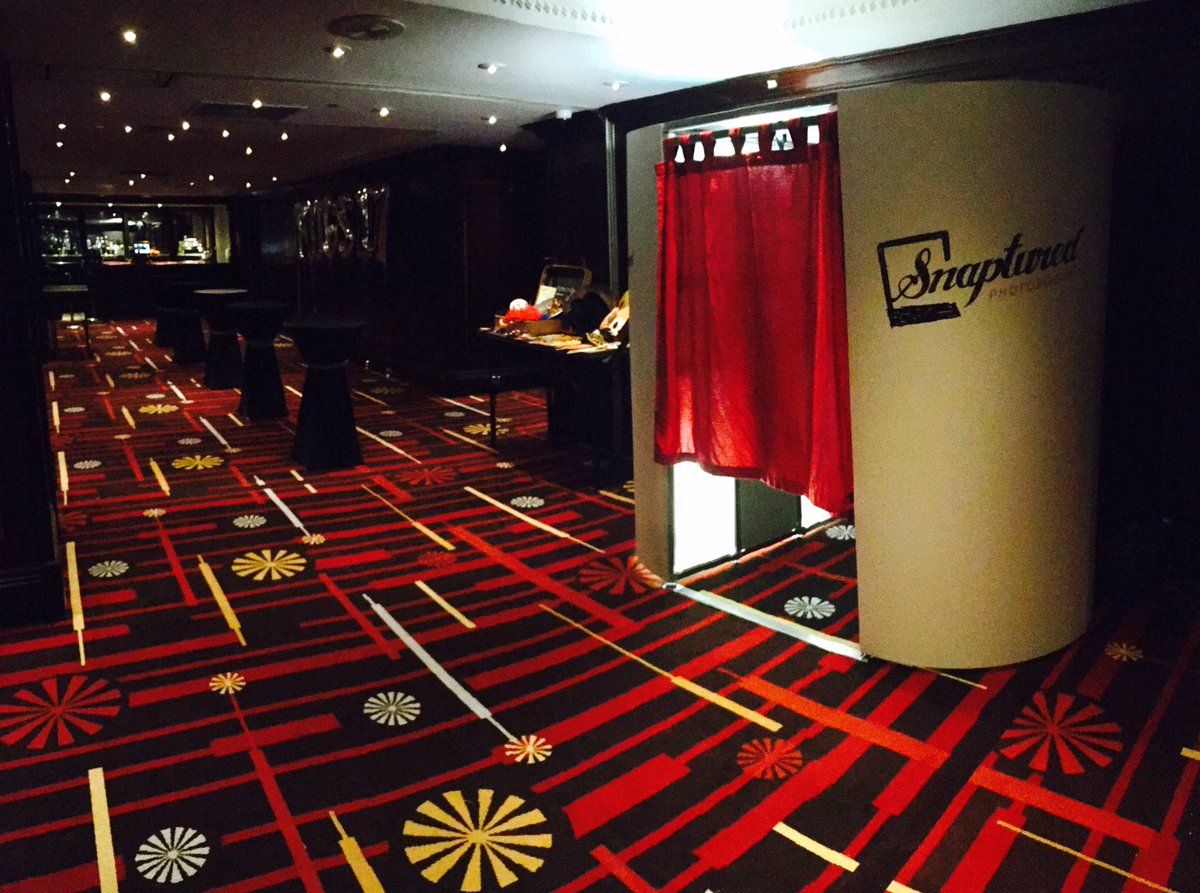 Final #prom of the year and bringing some laughs to <a href="/PHGSSixthForm/">PHGS Sixth Form</a> #photobooth #leeds <a href="/Marriott/">Marriott Hotels</a> 📸🎉🍸🍺😎#endofyearparty