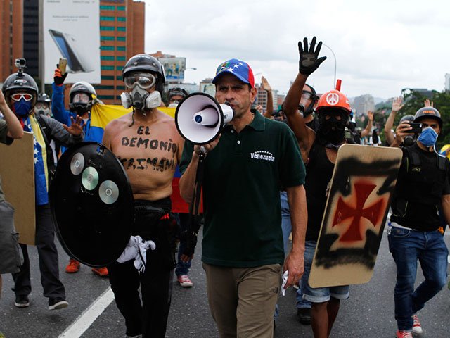 ConElMazoDando's tweet image. Afirman que derrotar nazi-fascismo en Venezuela es regalar ejemplo de paz al mundo - wp.me/p7jxjR-wtJ