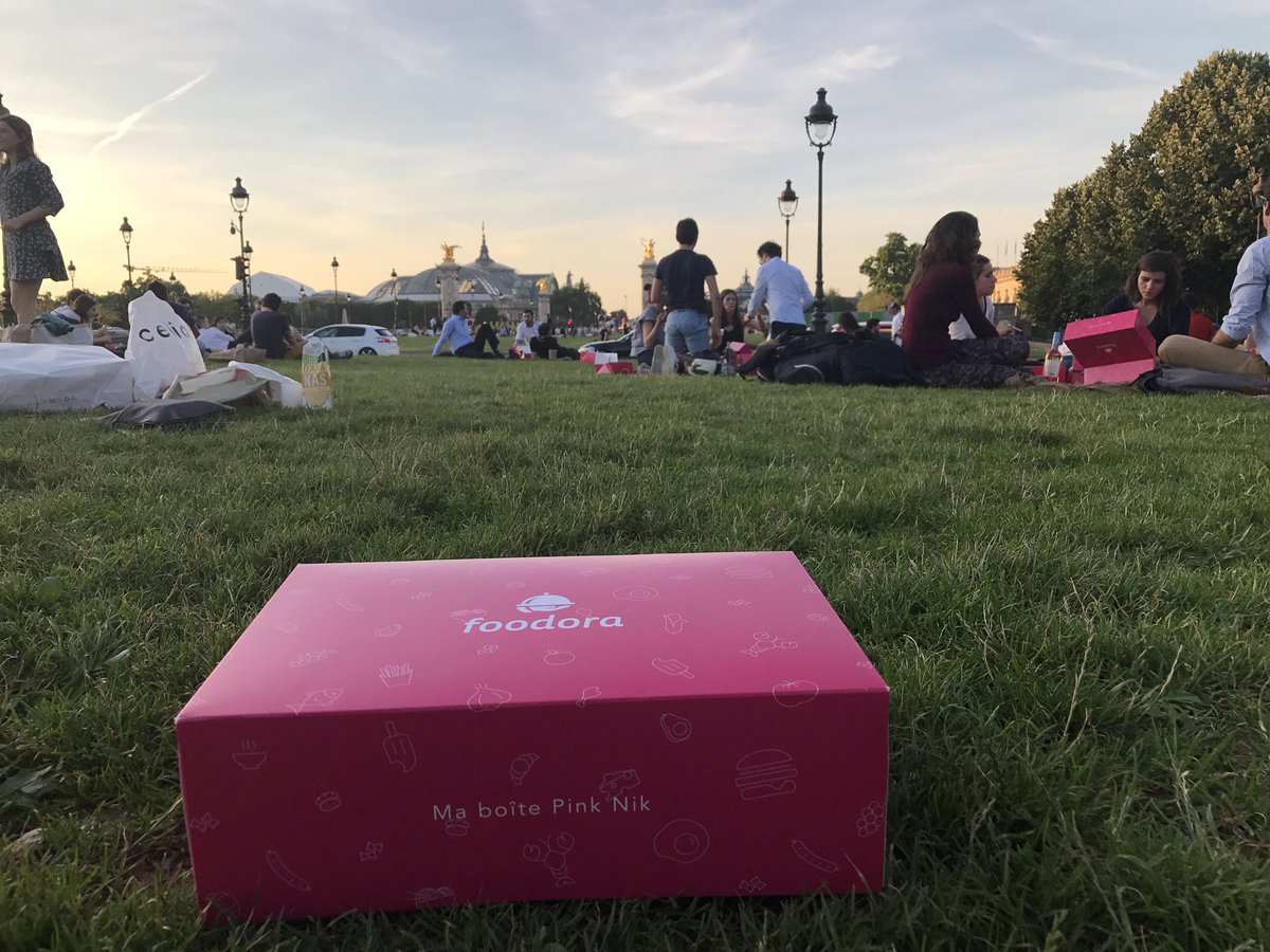 Quadriplay's tweet photo. Rendez-vous au #PinkNik de @Foodora_FR ! https://t.co/VrwNr69KLM
