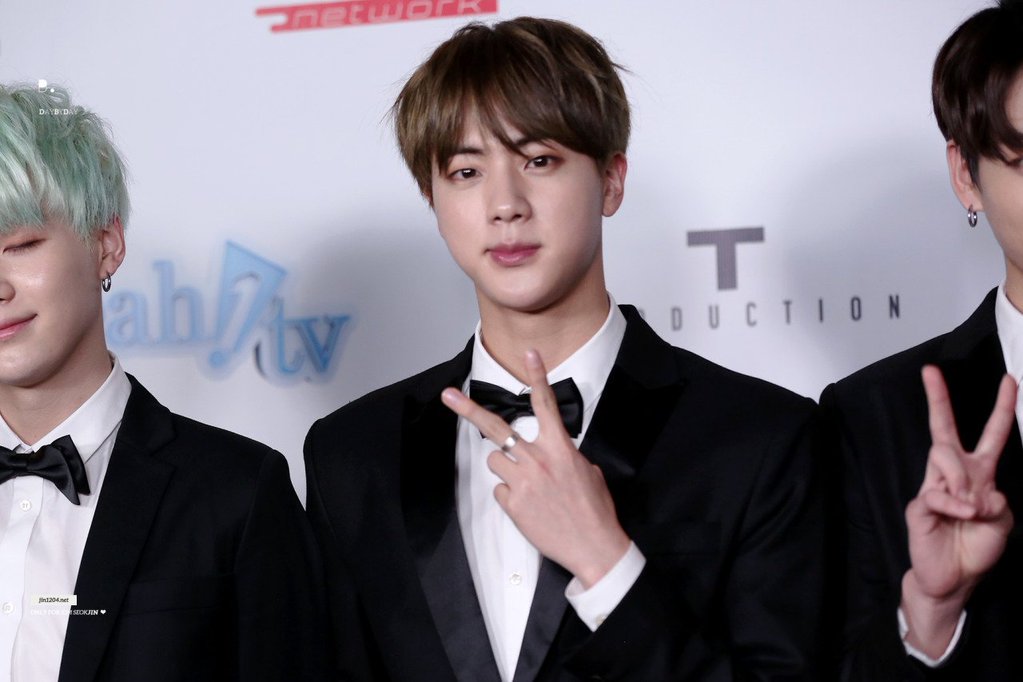 RPG_BPALETTE's tweet photo. Jin ; BTS  ⊹     ˚  .  ✧
@BPSEOKJIN https://t.co/ZHbWN77BX5
